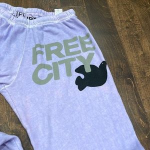 Free city sweatpants barely worn